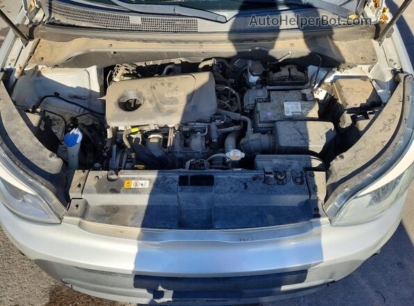 KNDJN2A23K7660237 2019 KIA SOUL Silver Widok komory silnika