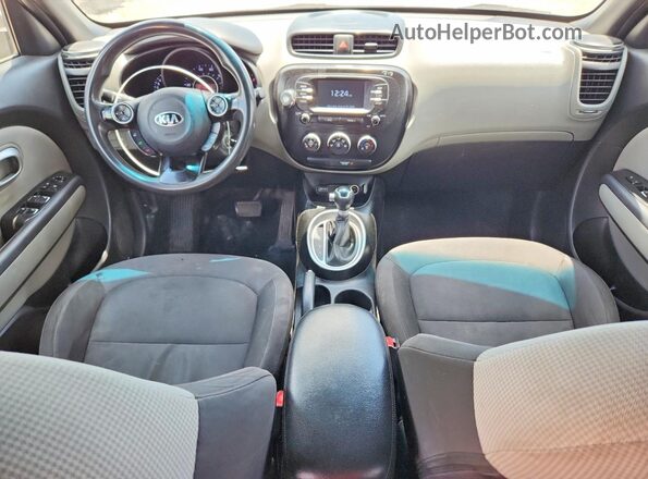KNDJN2A23K7688524 2019 KIA SOUL Gray Vista del salpicadero