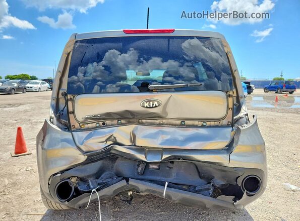 KNDJN2A23K7688524 2019 KIA SOUL Gray Vista trasera
