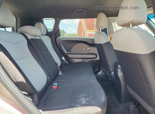 KNDJN2A23K7688524 2019 KIA SOUL Gray Vista de los asientos traseros