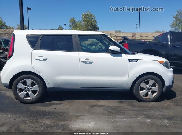 KNDJN2A23K7911984 2019 KIA SOUL White უკანა სალონის ხედი