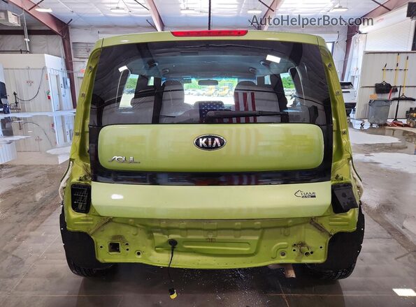 KNDJN2A26G7831246 2016 KIA SOUL Green Հետևի տեսք