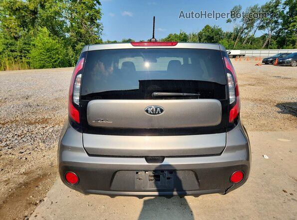 KNDJN2A26J7592983 2018 KIA SOUL Gray Rear view