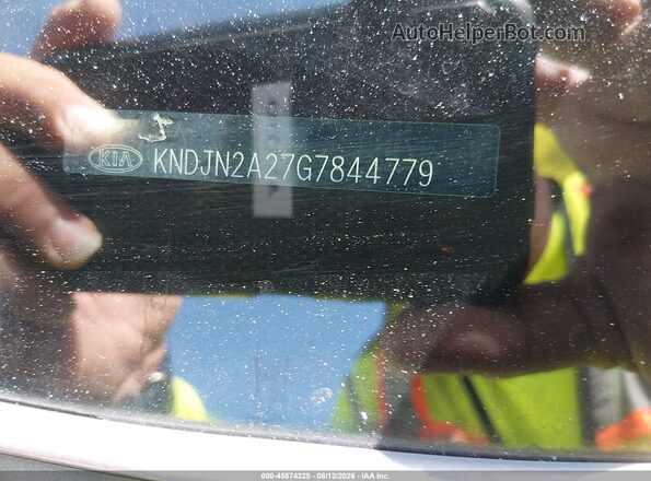 KNDJN2A27G7844779 2016 KIA SOUL Green Engine compartment view