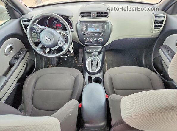 KNDJN2A29K7011302 2019 KIA SOUL Gray Widok deski rozdzielczej