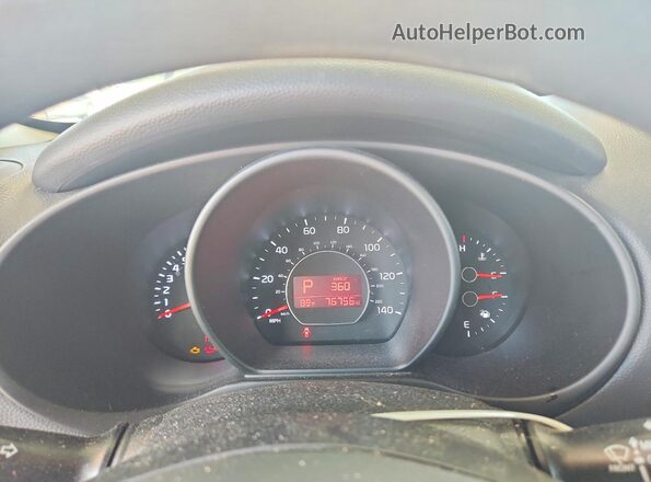 KNDJN2A29K7023563 2019 KIA SOUL Red Vista del cuadro de instrumentos