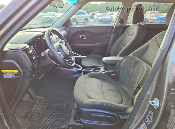 KNDJN2A29K7673008 2019 KIA SOUL Gray Вид салону спереду