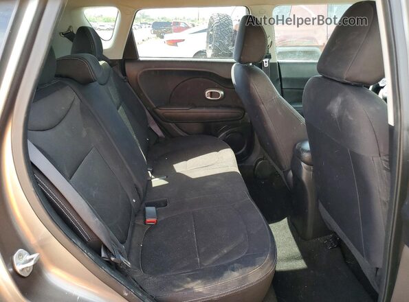 KNDJN2A2XG7326083 2016 KIA SOUL Charcoal Rear seats view
