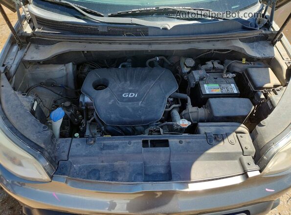 KNDJN2A2XG7342817 2016 KIA SOUL Charcoal უკანა სალონის ხედი