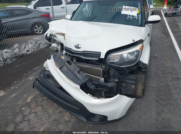 KNDJN2A2XH7435595 2017 KIA SOUL White Դիմացի տեսք