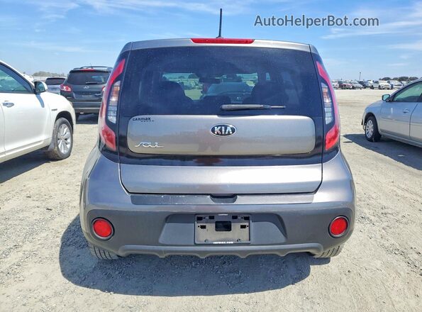 KNDJN2A2XJ7613754 2018 KIA SOUL Charcoal Widok z tyłu