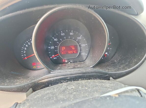 KNDJN2A2XK7670568 2019 KIA SOUL Silver Vista del cuadro de instrumentos