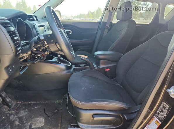 KNDJN2A2XK7677035 2019 KIA SOUL Черный Вид салона спереди