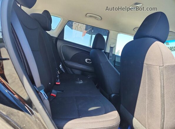 KNDJN2A2XK7677035 2019 KIA SOUL Черный Вид задних сидений