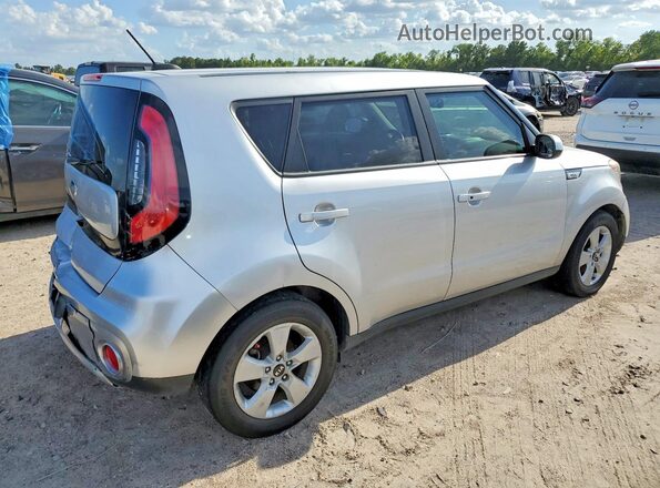 KNDJP3A51J7579696 2018 KIA SOUL Silver Tył prawy