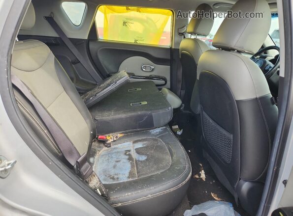 KNDJP3A52G7864495 2016 KIA SOUL Серебряный Вид задних сидений