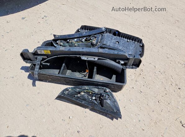 KNDJP3A55H7444098 2017 KIA SOUL Blue Widok komory silnika