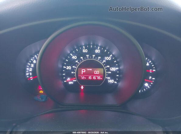 KNDJP3A56J7529666 2018 KIA SOUL Белый Вид задних сидений