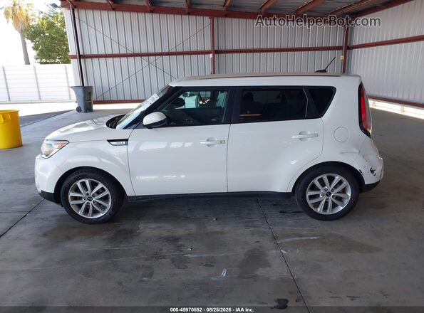 KNDJP3A56J7529666 2018 KIA SOUL Белый Панорамный вид салона 360°