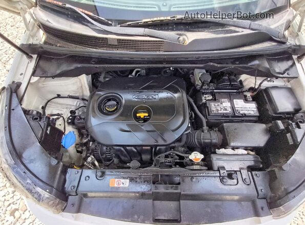 KNDJP3A56K7690794 2019 KIA SOUL White Շարժիչի բաժամունքի տեսք