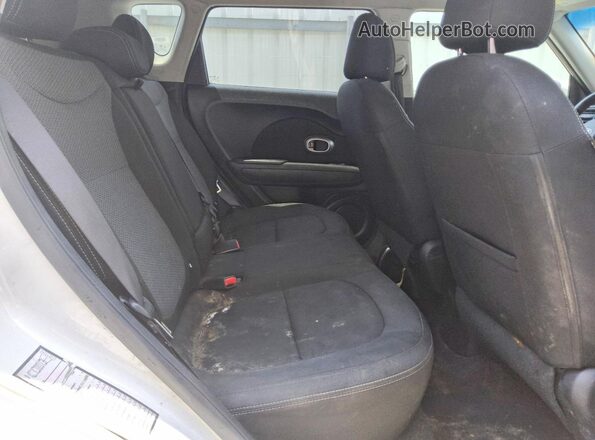 KNDJP3A56K7690794 2019 KIA SOUL White Սալոնի հետևի տեսք