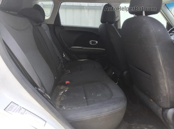 KNDJP3A56K7690794 2019 KIA SOUL White 