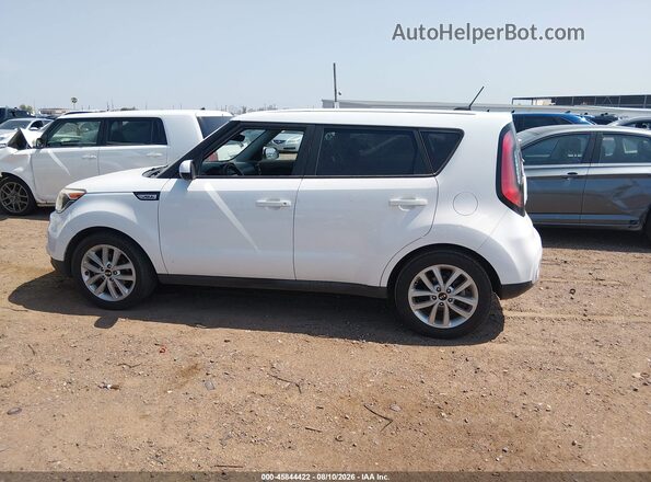 KNDJP3A59J7530004 2018 KIA SOUL Белый Панорамный вид салона 360°