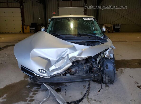 KNDJP3A5XJ7538449 2018 KIA SOUL Silver Դիմացի տեսք