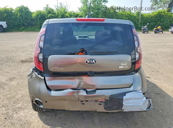 KNDJR3AE9J7033268 2018 KIA SOUL Серый Вид сзади