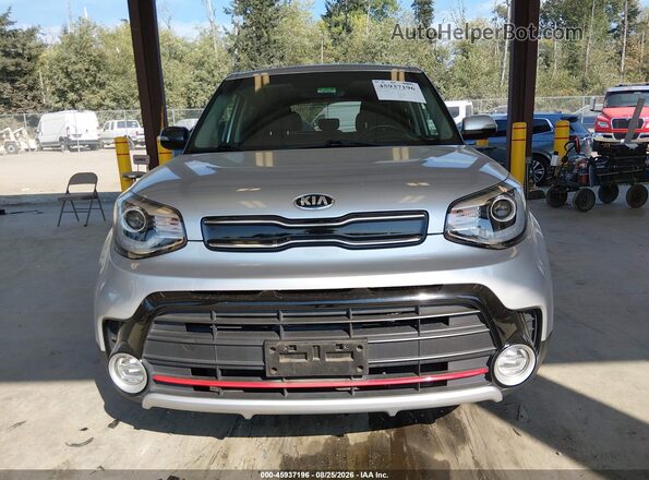 KNDJX3AA8J7545851 2018 KIA SOUL Silver Вид задньої частини салону
