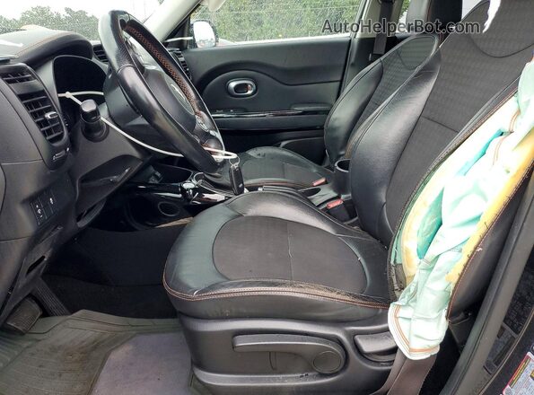KNDJX3AA8J7617065 2018 KIA SOUL Black Սալոնի դիմացի տեսք