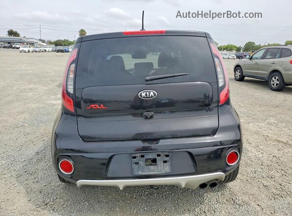 KNDJX3AAXJ7893263 2018 KIA SOUL Black Вид ззаду