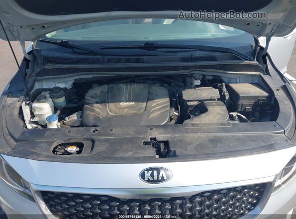 KNDMA5C10G6207866 2016 KIA SEDONA Silver Rear view