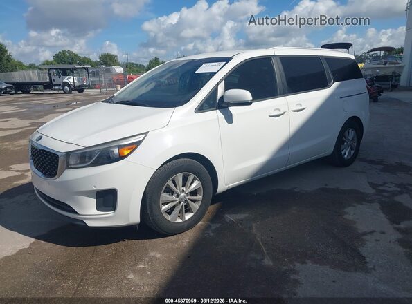 KNDMB5C10H6240624 2017 KIA SEDONA White Przód lewy