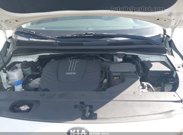 KNDMB5C10H6240624 2017 KIA SEDONA White Widok z tyłu