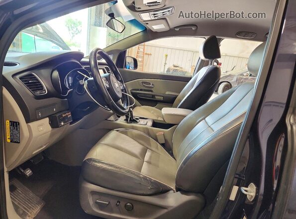 KNDMB5C10J6375138 2018 KIA SEDONA Blue Widok wnętrza z przodu