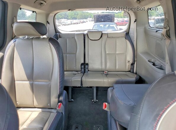 KNDMB5C11H6266522 2017 KIA SEDONA Silver Widok tylnych siedzeń