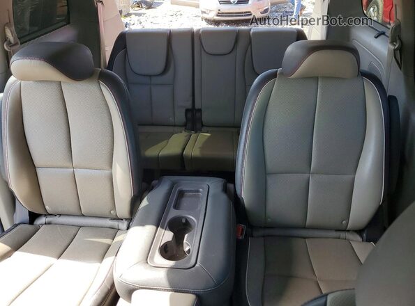 KNDMB5C11J6372524 2018 KIA SEDONA Silver Հետևի նստատեղերի տեսք