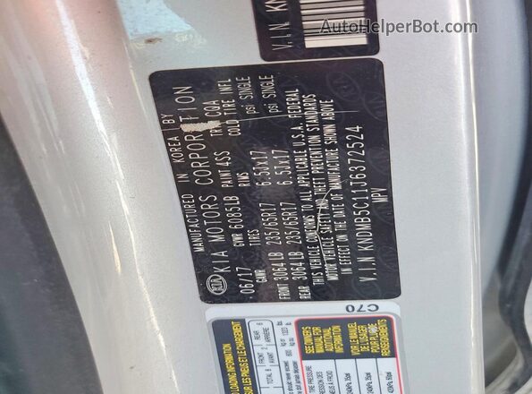 KNDMB5C11J6372524 2018 KIA SEDONA Silver VIN կոդի պիտակի տեսք