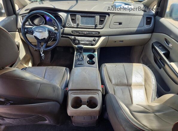 KNDMB5C11J6425383 2018 KIA SEDONA Black Vista del salpicadero