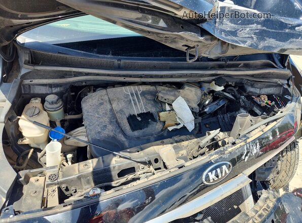 KNDMB5C11J6425383 2018 KIA SEDONA Black Vista del compartimento del motor