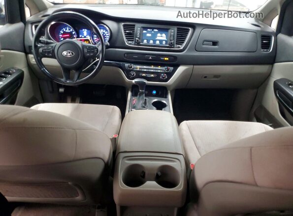 KNDMB5C11L6654391 2020 KIA SEDONA Серебряный Вид панели приборов