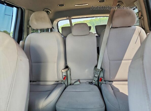 KNDMB5C12G6083709 2016 KIA SEDONA Silver უკანა სავარძლების ხედი