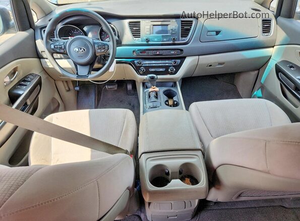 KNDMB5C12H6224635 2017 KIA SEDONA Синий Вид панели приборов