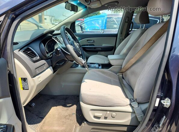 KNDMB5C12H6224635 2017 KIA SEDONA Синий Вид салона спереди
