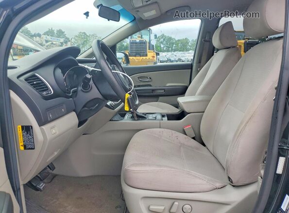 KNDMB5C12H6301892 2017 KIA SEDONA Black Widok wnętrza z przodu