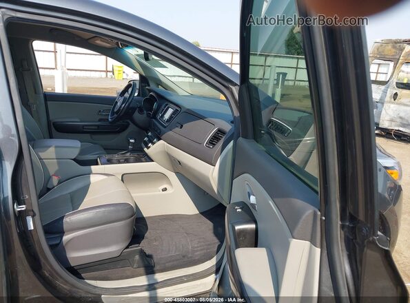 KNDMB5C12J6399537 2018 KIA SEDONA Black წინა სალონის ხედი