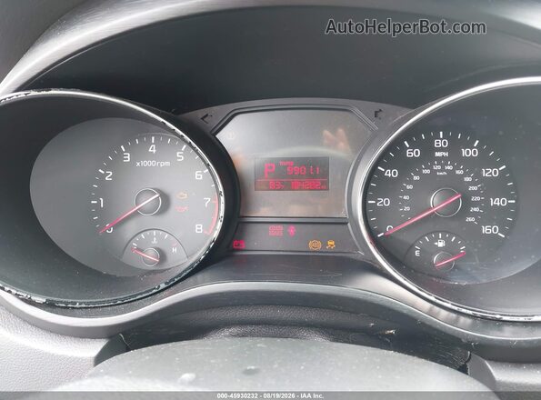 KNDMB5C13G6199193 2016 KIA SEDONA White Vista de los asientos traseros