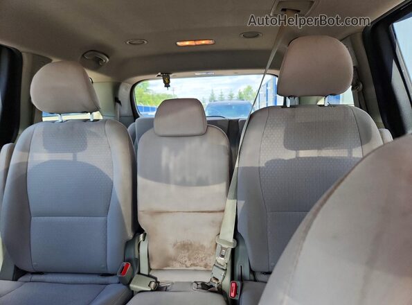KNDMB5C13H6342967 2017 KIA SEDONA Black Vista de los asientos traseros