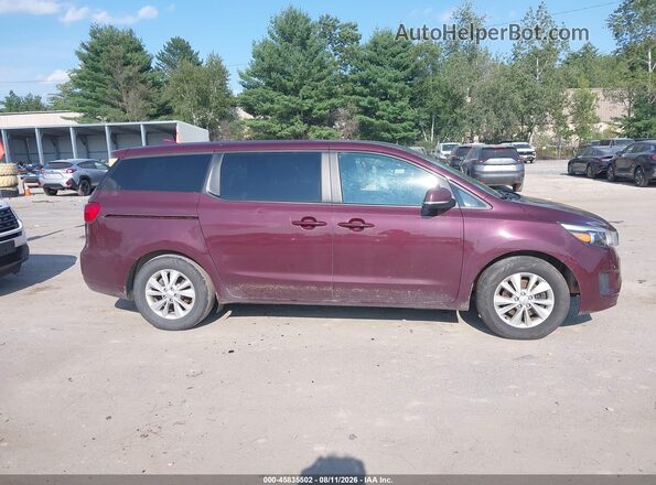 KNDMB5C13J6348595 2018 KIA SEDONA Maroon Widok wnętrza z tyłu
